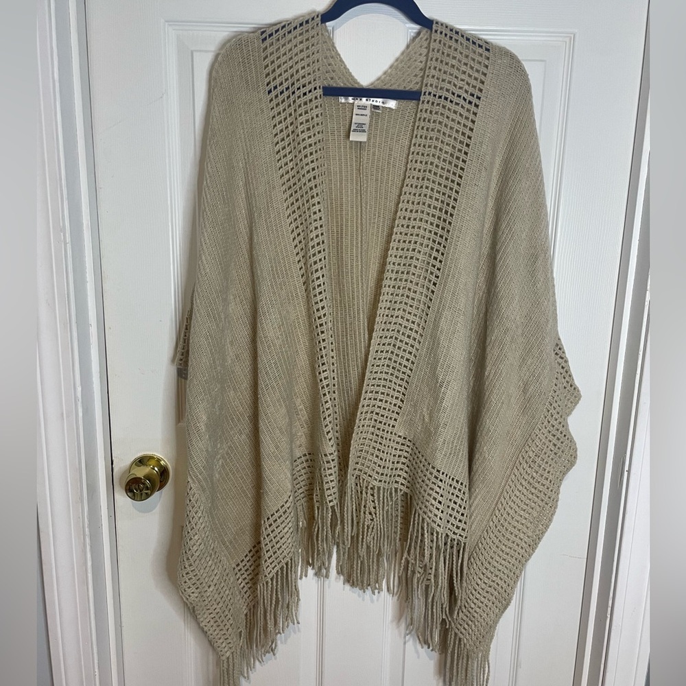 MAX STUDIO - KNIT PONCHO COVERUP
